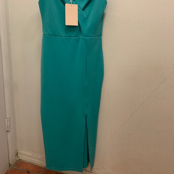 BodyCon outrageous fortune slit dress - Picture 3 of 3